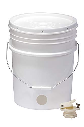 Little Giant® Plastic Honey Bucket with Gate | Beekeeping Supplies | Honey Extractor Equipment | Assembled in USA | 5 Gallon