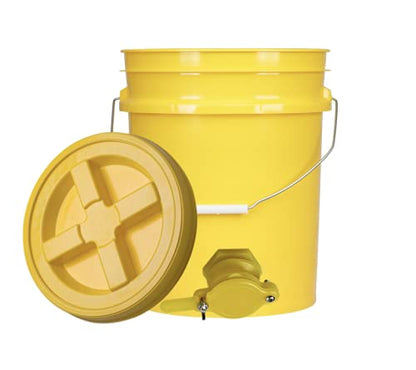 House Naturals Plastic Honey Food Grade Bucket with Honey Gate for Beekeeping and Screw on Lid, Made in USA Container
