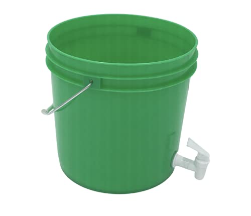 House Naturals 2 Galon Food Grade Bucket with Spigot Faucet Dispenser and Lid(Pack of 2) BPA Free - Made in USA