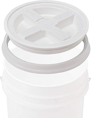 House Naturals Plastic 5 Gallon Honey Food Grade Bucket with Honey Gate for Beekeeping and Screw on Lid (Green) - color: Green