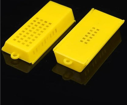 Queen Bee Cage 50Pcs Beekeeping Transport Cages Yellow White Bees Queen Post Room Cage Plastic King Prisoner Bee Apiculture Tools for Beekeeping Supplies