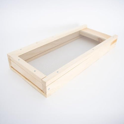 Lehman's Stoney Acres Screened Bottom Board for 5-Frame Nuc and Langstroth Hive, Durable, Stable Foundation Beehive Base, Essential Hive Management Tool