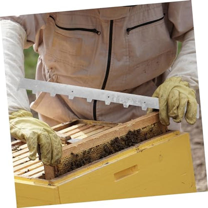 YARNOW 2pcs Beehive Frame Spacers Galvanized Honeycomb Dividers for Beekeeping Easy to Install Hive Tool to Prevent Movement and Shaking