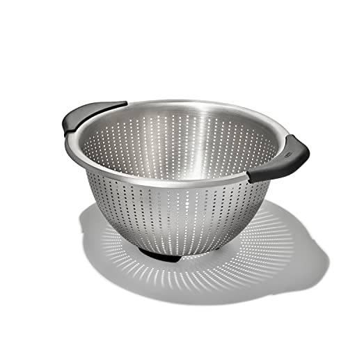 OXO Good Grips Stainless Steel Colander, 5 qt. Capacity, Strainer with Non-Slip Handles, Kitchen Colander for Pasta and Vegetables, Nesting Stainless Steel Strainer and Sieve - size: 5 Qt