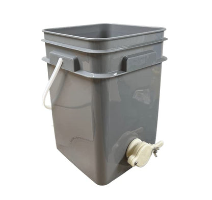 House Naturals 4 Gallon Square Bucket with Honey Gate for Beekeeping, Made in USA
