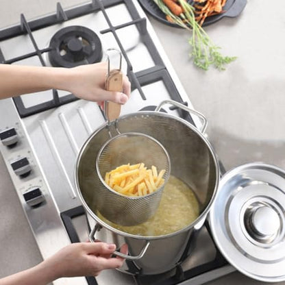 ZAVOOS 2 Pack Pasta Strainer Basket, Stainless Steel Mesh Spider Strainer with Wooden Handle for Boiling, Kitchen Fine Food Skimmer Deep Fry Basket for Pasta, Noodle, Dumpling, 5.3''D x 5.1''H