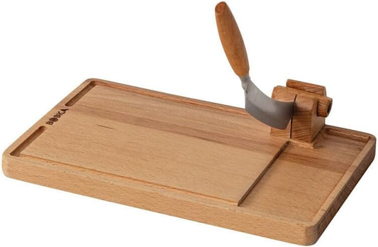 BOSKA Cheese Cutter Lumberjack Amigo - Serving Board with Cheese Knife - Beechwood and Stainless Steel - for Cheese and Sausage - Safe Cutting - with Crumb Catcher - 9 Inches