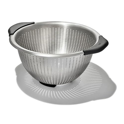 OXO Good Grips Stainless Steel Colander, 5 qt. Capacity, Strainer with Non-Slip Handles, Kitchen Colander for Pasta and Vegetables, Nesting Stainless Steel Strainer and Sieve - size: 5 Qt