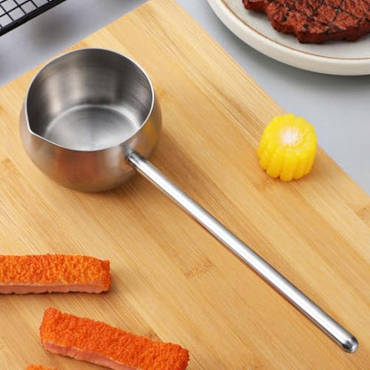 Abaodam Stainless Steel Oil Spoon 10.62In Long Handle Heating Ladle for Soup Water Dipping Ergonomic Kitchen Utensil with Eagle Beak Spout - color: Silver