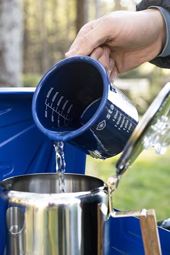 Stansport Enamel Measuring Cup with Spout 15988