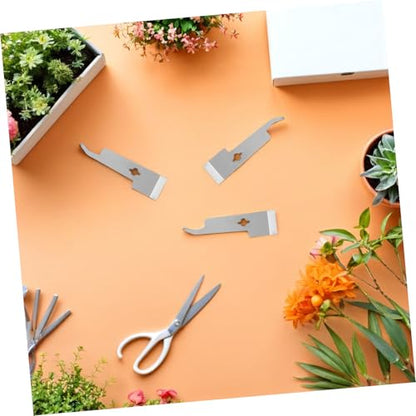 Mikikit Stainless Steel Beekeeping Tool Scraper Bee Frame Lifter Curving Scraper for Beehive Cleaning