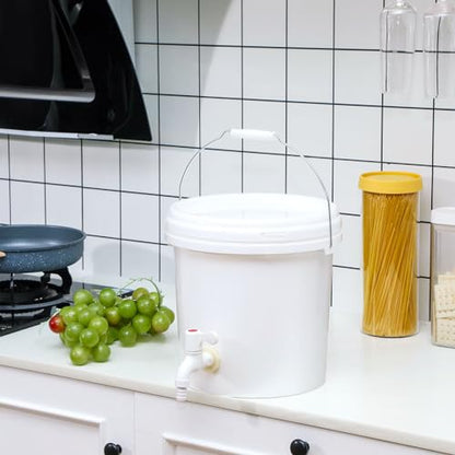 Maxcheck 3 Pack Bucket with Spigot and Lid, Plastic Drink Dispenser with Bottling Bucket Spigot for Self Service Catering and More(2.5 Gallon) - size: 2.5 Gallon