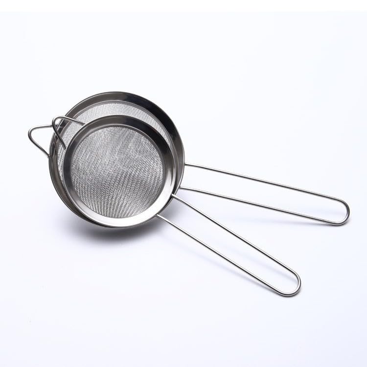 2 Pack Fine Mesh Strainer Set, Stainless Steel Kitchen Sieve for Flour Sifting, Juice Soy Milk Tea Strainer, Small Metal Colander Kitchen Filter Tool (12cm + 8cm)