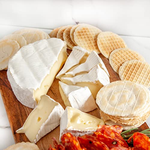 igourmet International Connoisseur Gift Box - Featuring gourmet foods from all corners of the world, an exciting collection of international food favorites