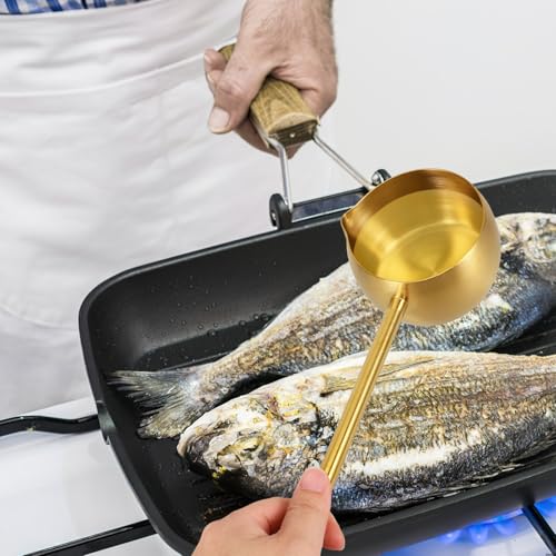 Hemoton Stainless Steel Oil Spoon 11 Inch Long Handle Mini Ladle for Precise Oil Pouring and Cooking 304 Steel Kitchen Utensil - size: 26.90X8.60X8.50CM