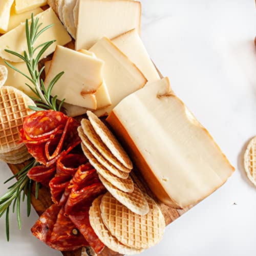 igourmet International Connoisseur Gift Box - Featuring gourmet foods from all corners of the world, an exciting collection of international food favorites