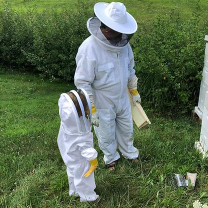 Luwint Kids Beekeeping Suits - Ventilated Bee Beekeeper Suit with Gloves and Self Supporting Veil Hood for Children (White/4'2''-4'7'' Height) - color: White/4'2''-4'7'' Height
