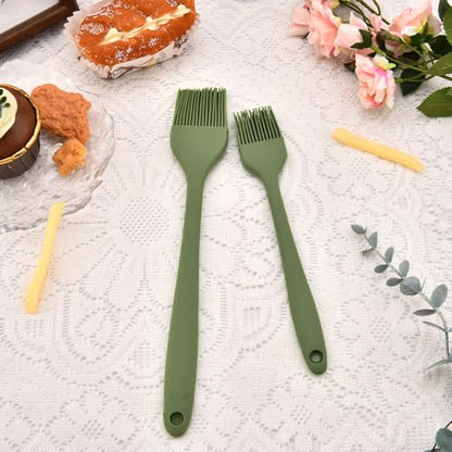 Kitchen Oil Paint Spread Brushes Set Pastry Food Basting Brush for Cooking Barbecue Baking Green Dishwasher Safe Silicone Oil Butter Sauce Brush 2Pcs Heat Resistant Food Brushes Kit - color: Green