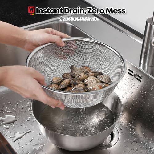 WAGENSTEIGER Stainless Steel Mixing Bowl and 3-Legged Colander Set, Multipurpose Kitchen Basket with Fine Mesh Colander, Salad Mixing Bowl with Strainer, Rinsing Vegetables & Fruits (22cm / 8.66") - size: 8.66 inches