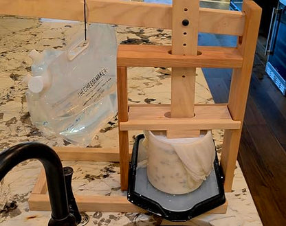 theMilkman® Deluxe Pepperjack/Colby/Gouda Cheese Making Kit