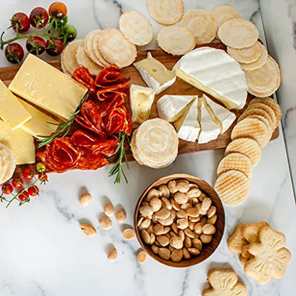 igourmet International Connoisseur Gift Box - Featuring gourmet foods from all corners of the world, an exciting collection of international food favorites