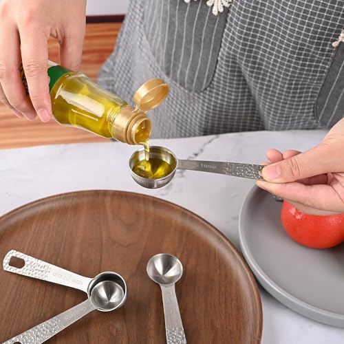 Measuring Cups and Spoons Set 14, Metric & US 18/8 Stainless Steel Measuring Cups and Spoons Set, Dry & Liquid Metal 6 Measure Cups & 7 Measure Spoons w/Leveler for Kitchen & Baking - color: Siliver
