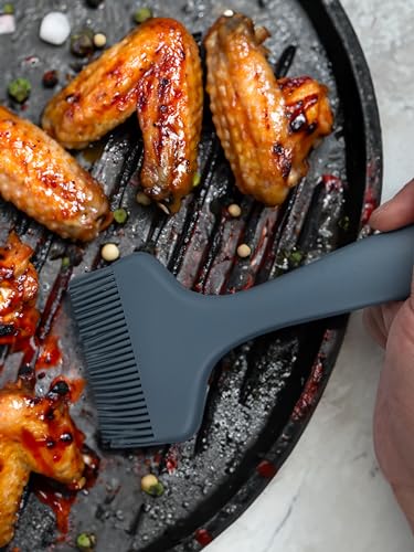 2 Pcs Of Large Silicone Basting Brushes One-Piece Design Pastry Brush Spread Oil Butter Sauce Marinade For Grill BBQ Baking Heat Resistant Kitchen Cooking Dishwasher Safe (Red And Gray) - color: Red and Gray