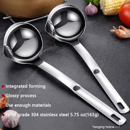 Fat Separator, Premium 304 Stainless Steel Oil Separator Soup Ladle Gravy Separator Skimmer with Hanging Hole, Kitchen Cooking Fat Remover Strainer Spoon for Soups, Sauces, Stews, 1 Pcs, 12 Inch