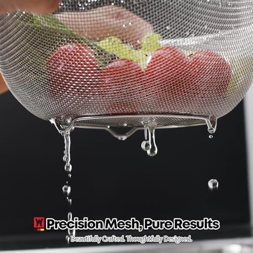 WAGENSTEIGER Stainless Steel Mixing Bowl and 3-Legged Colander Set, Multipurpose Kitchen Basket with Fine Mesh Colander, Salad Mixing Bowl with Strainer, Rinsing Vegetables & Fruits (24cm / 9.45") - size: 9.45 inches