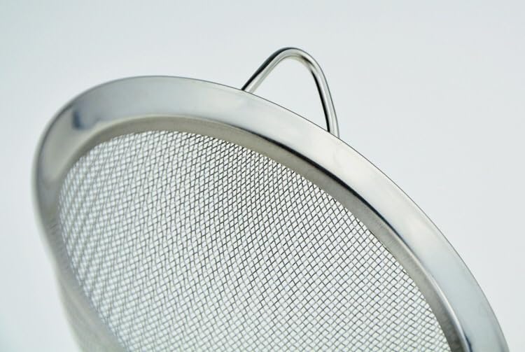 2 Pack Fine Mesh Strainer Set, Stainless Steel Kitchen Sieve for Flour Sifting, Juice Soy Milk Tea Strainer, Small Metal Colander Kitchen Filter Tool (12cm + 8cm)