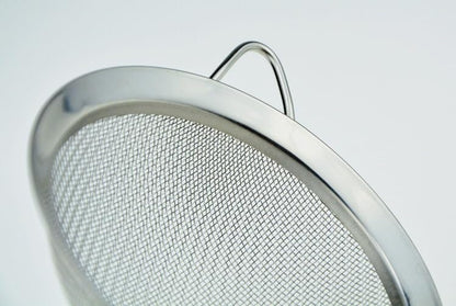 2 Pack Fine Mesh Strainer Set, Stainless Steel Kitchen Sieve for Flour Sifting, Juice Soy Milk Tea Strainer, Small Metal Colander Kitchen Filter Tool (12cm + 8cm)