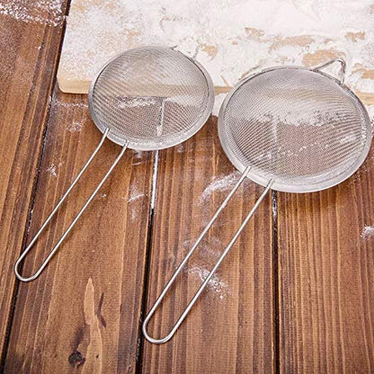 2 Pack Fine Mesh Strainer Set, Stainless Steel Kitchen Sieve for Flour Sifting, Juice Soy Milk Tea Strainer, Small Metal Colander Kitchen Filter Tool (12cm + 8cm)