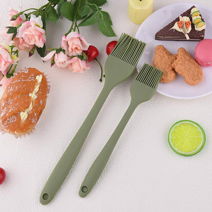 Kitchen Oil Paint Spread Brushes Set Pastry Food Basting Brush for Cooking Barbecue Baking Green Dishwasher Safe Silicone Oil Butter Sauce Brush 2Pcs Heat Resistant Food Brushes Kit - color: Green