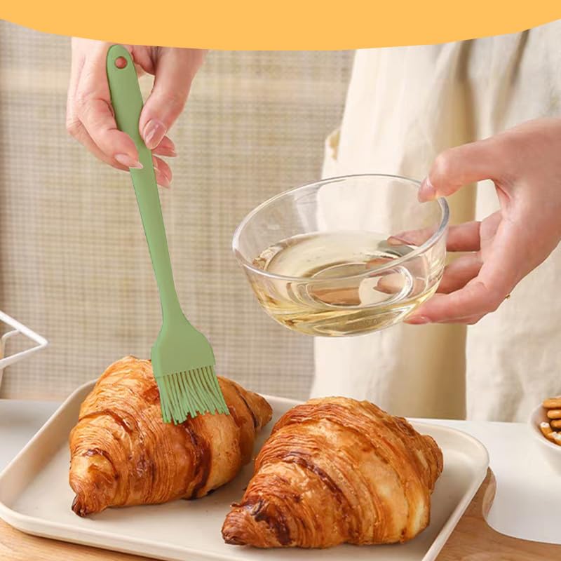 Kitchen Oil Paint Spread Brushes Set Pastry Food Basting Brush for Cooking Barbecue Baking Green Dishwasher Safe Silicone Oil Butter Sauce Brush 2Pcs Heat Resistant Food Brushes Kit - color: Green