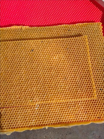 2Pcs 5.4mm Beeswax Sheets for Candle Making,Natural Beeswax Bee Honey Foundation Sheets for Honeycomb,Silicone Beeswax Sheet Mold Beeswax Foundation Press Mold
